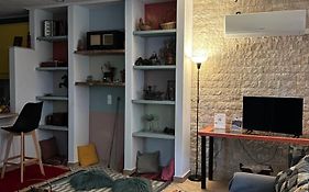 Alonaki House